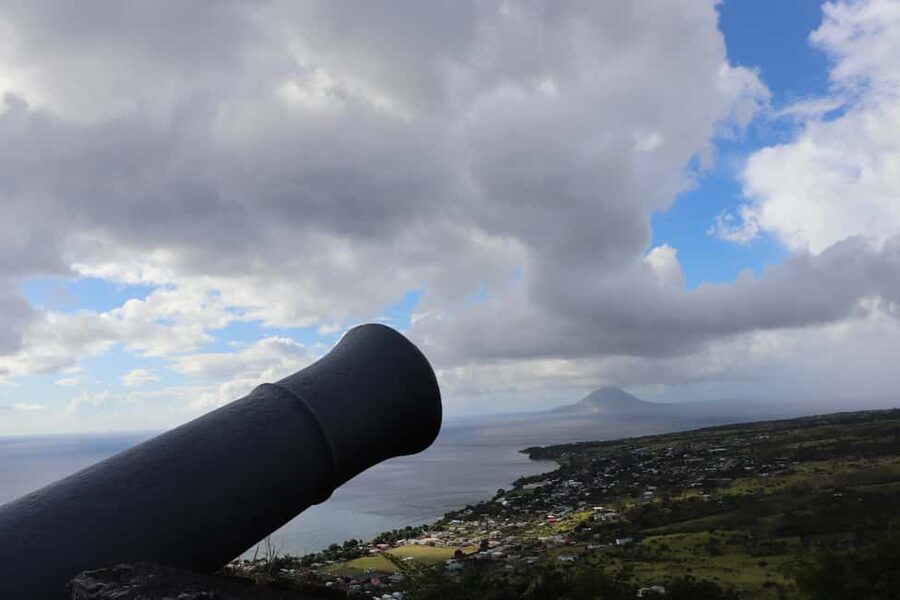 Basseterre: St. Kitts Highlights Driving Tour - Key points at a glance