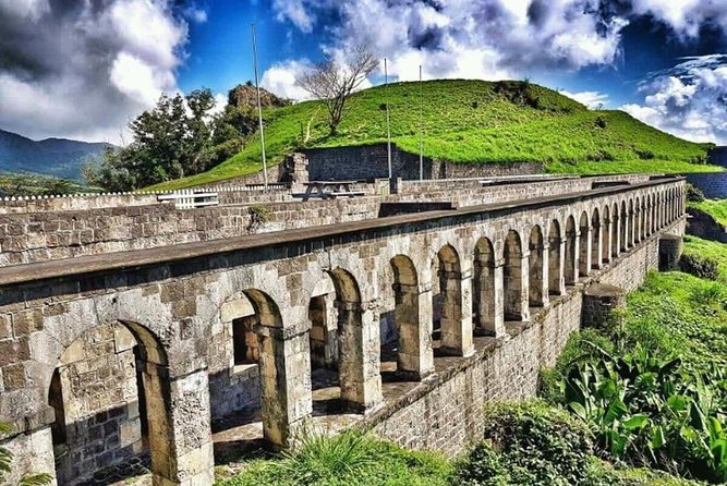 Best of St. Kitts Highlight Tour and Beach - Basseterre, The Circus, and Independence Square