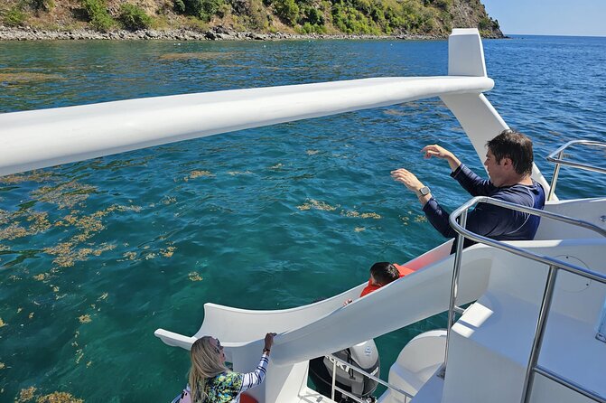 Private Half Day with Waterslide Boat - Open bar, snacks, Wi-Fi, and the onboard mood