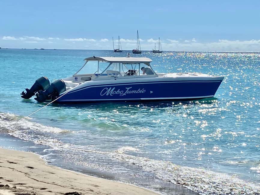 PRIVATE POWER CATAMARAN - Key points at a glance