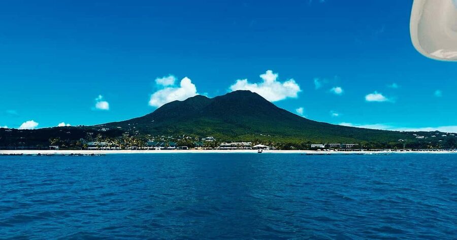 PRIVATE POWER CATAMARAN - Why this private boat trip works so well