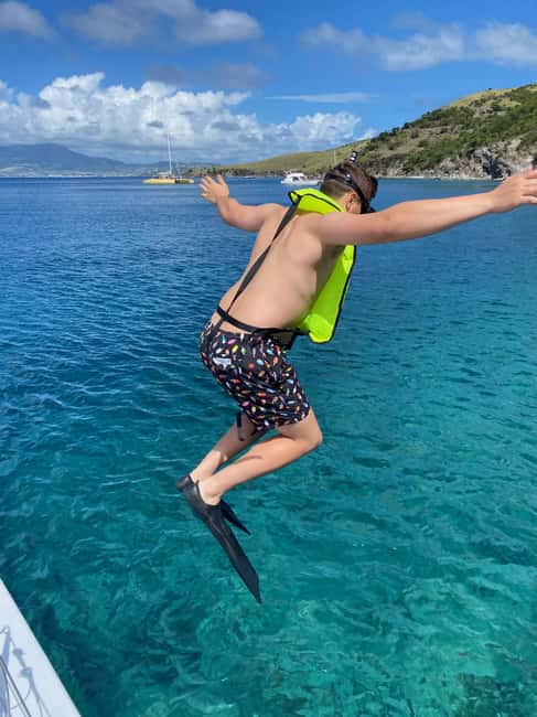 PRIVATE POWER CATAMARAN - Who should book this catamaran