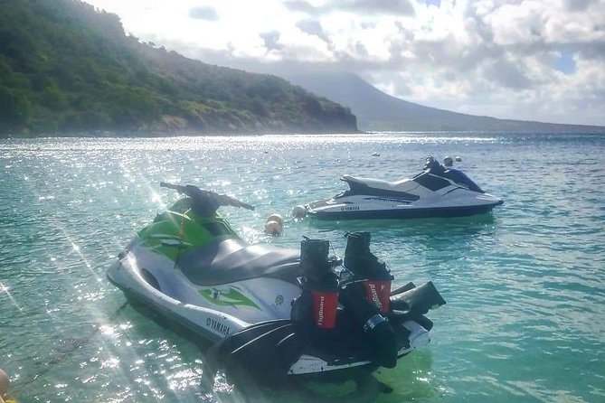 St Kitts Flyboarding Experience - Learning the dolphin-style movement