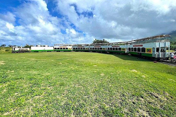St.Kitts Sugar Train Tour / Pick up & Drop-Off Included - Choosing between the upper and lower decks